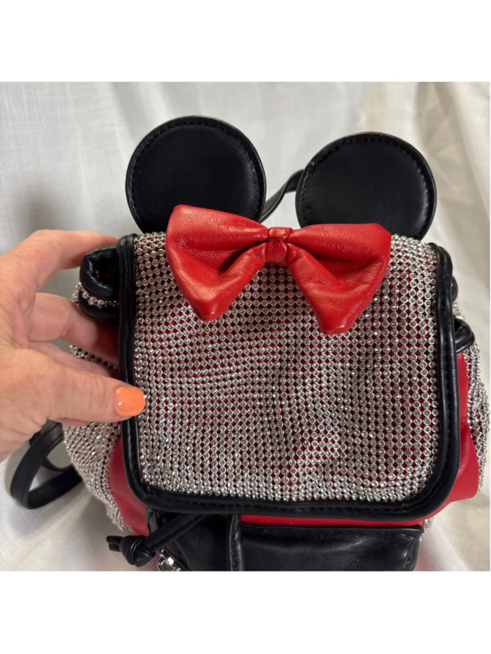 Disney Minnie Mouse mini-backpack. Sparkle in style new without tags adorable ! - Picture 6 of 13